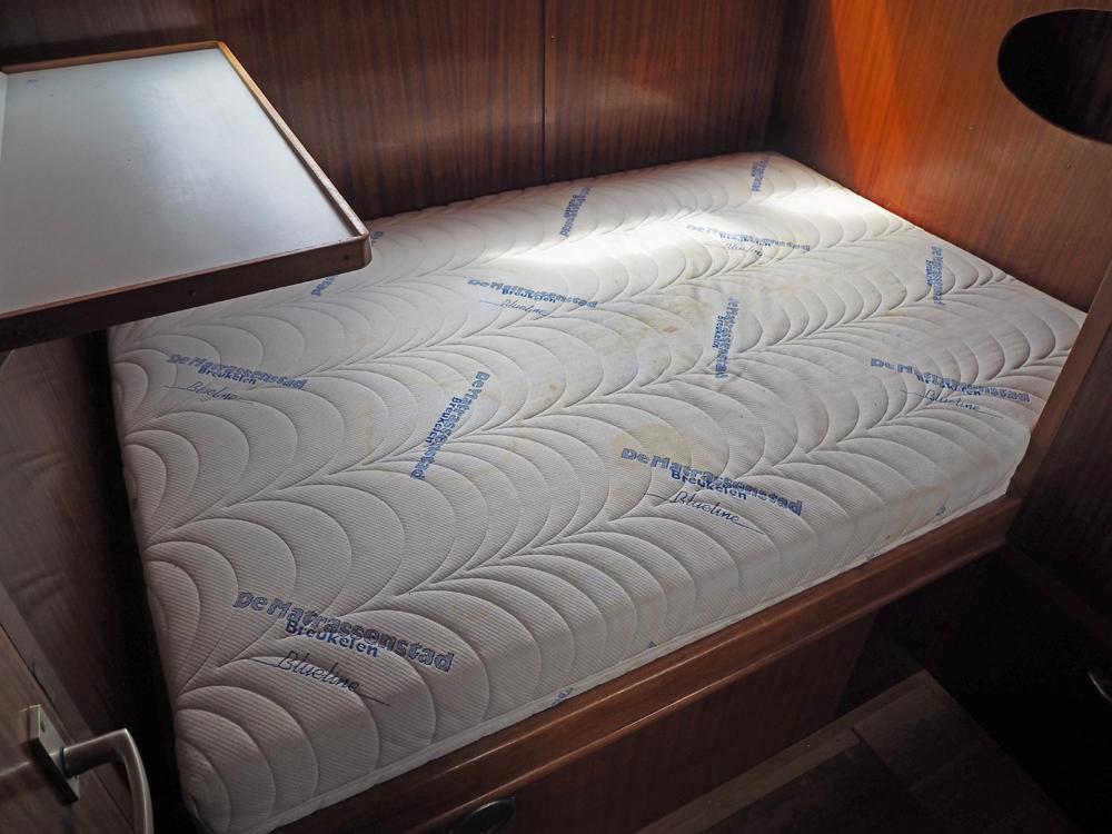 Aft cabin, Accommodation